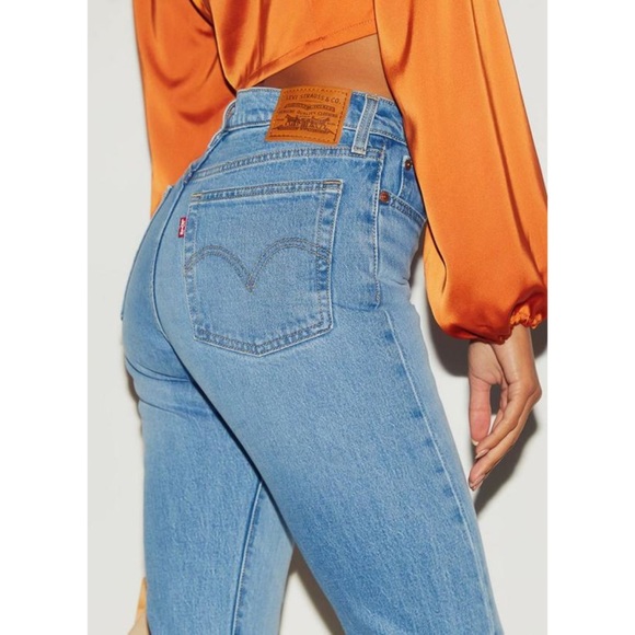 Levi's - Wedgie Fit Straight Jeans - Tango Blue - Picture 13 of 16